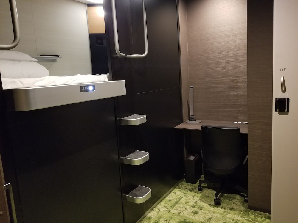 COMFORT CAPSULE HOTEL GLANSIT AKIHABARA 東京