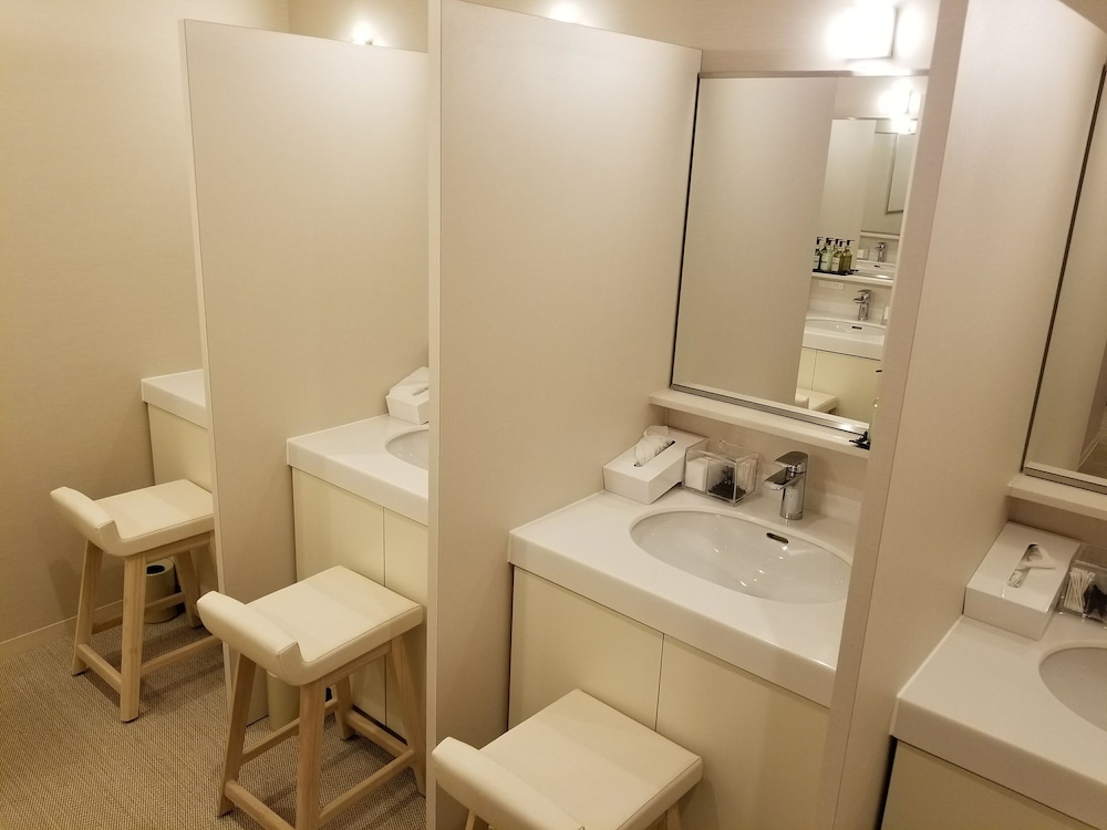 COMFORT CAPSULE HOTEL GLANSIT AKIHABARA 東京