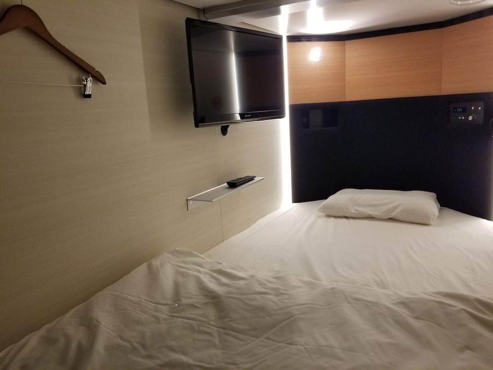 COMFORT CAPSULE HOTEL GLANSIT AKIHABARA 東京