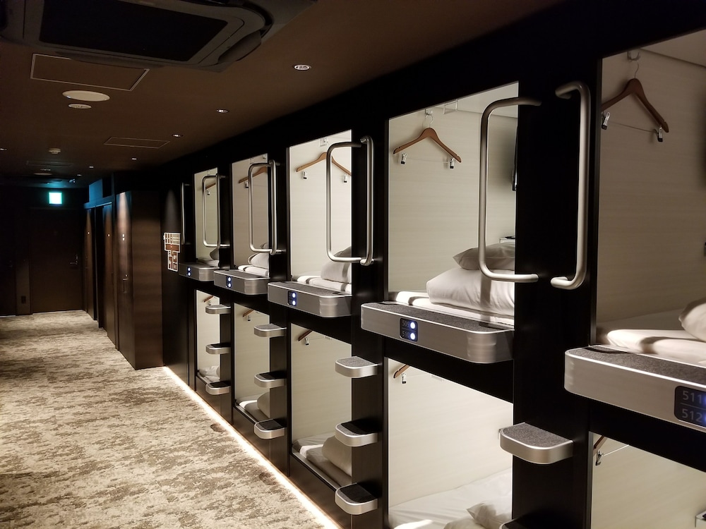 COMFORT CAPSULE HOTEL GLANSIT AKIHABARA 東京