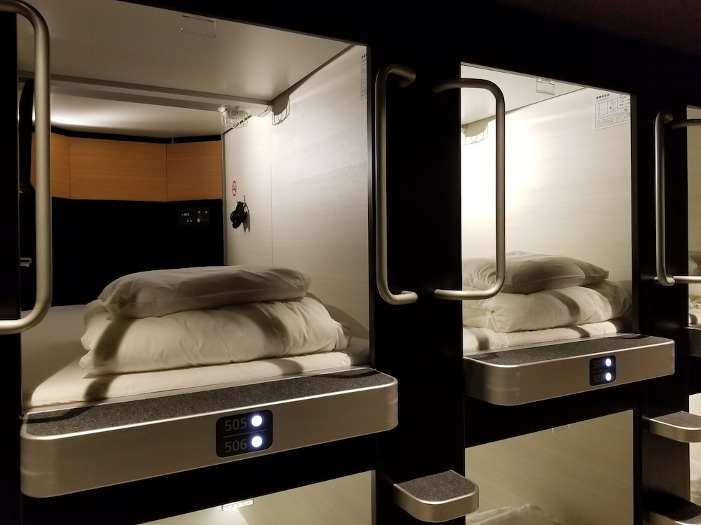 COMFORT CAPSULE HOTEL GLANSIT AKIHABARA 東京
