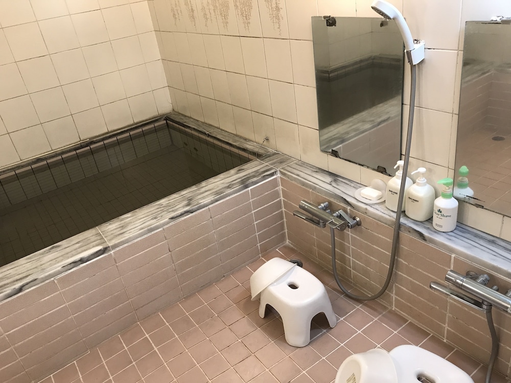 カプセルきぬやホテル池袋 - 男性専用 東京