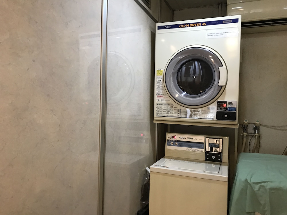 カプセルきぬやホテル池袋 - 男性専用 東京
