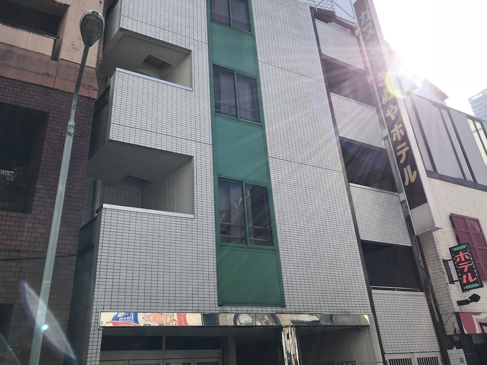 カプセルきぬやホテル池袋 - 男性専用 東京