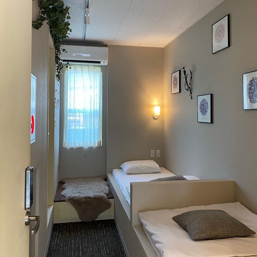 THE WARDROBE HOSTEL ROPPONGI 東京