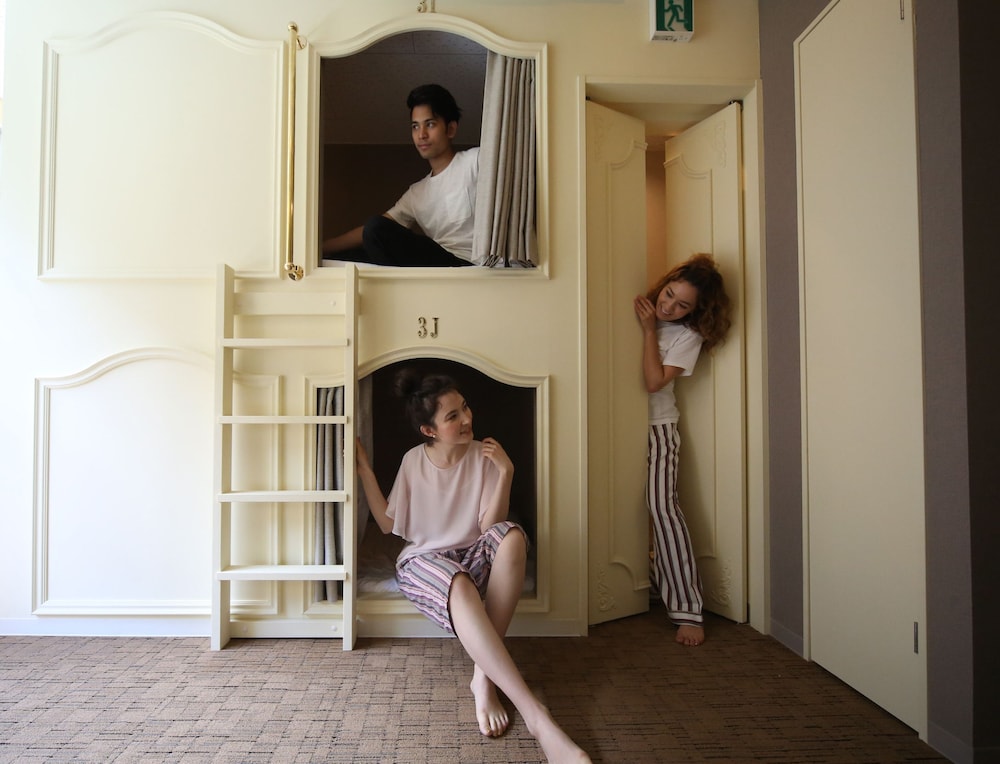 THE WARDROBE HOSTEL ROPPONGI 東京
