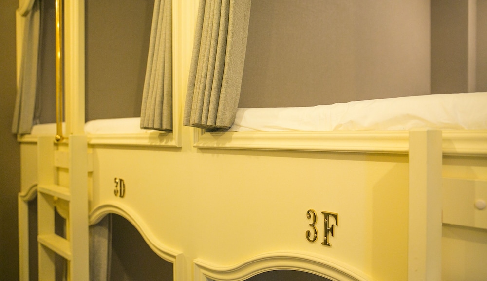 THE WARDROBE HOSTEL ROPPONGI 東京