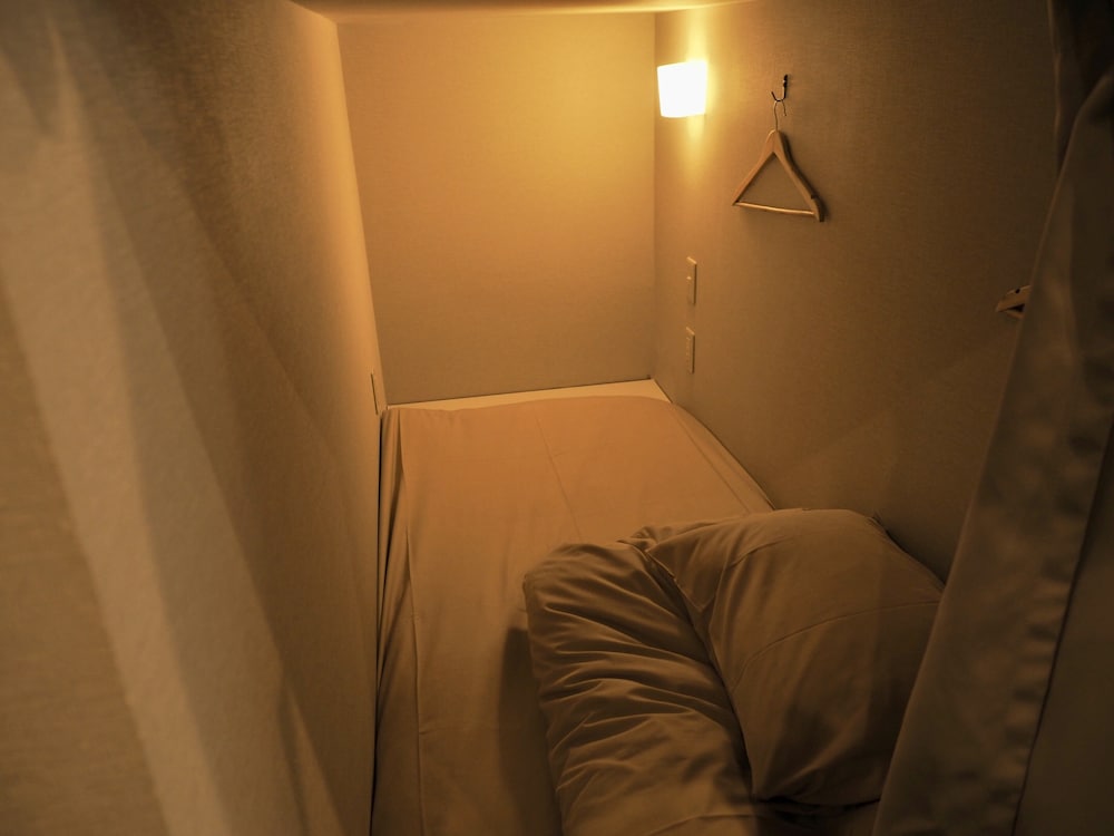 BNB+ SECRET BASE MEJIRO - HOSTEL 東京