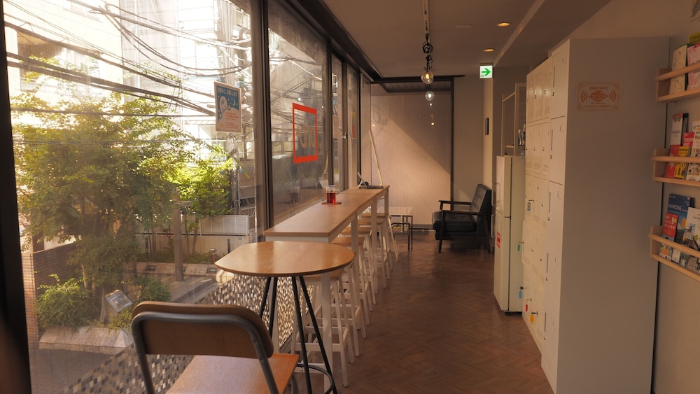 BNB+ SECRET BASE MEJIRO - HOSTEL 東京