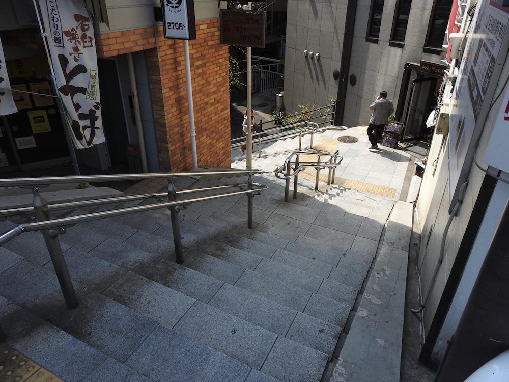BNB+ SECRET BASE MEJIRO - HOSTEL 東京
