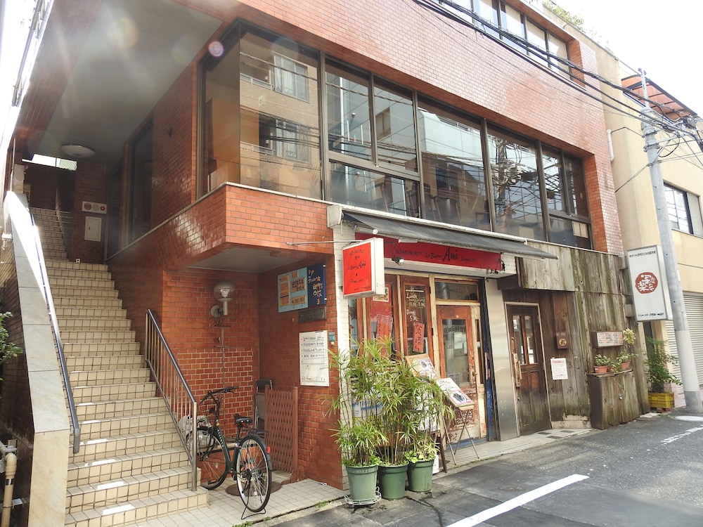 BNB+ SECRET BASE MEJIRO - HOSTEL 東京