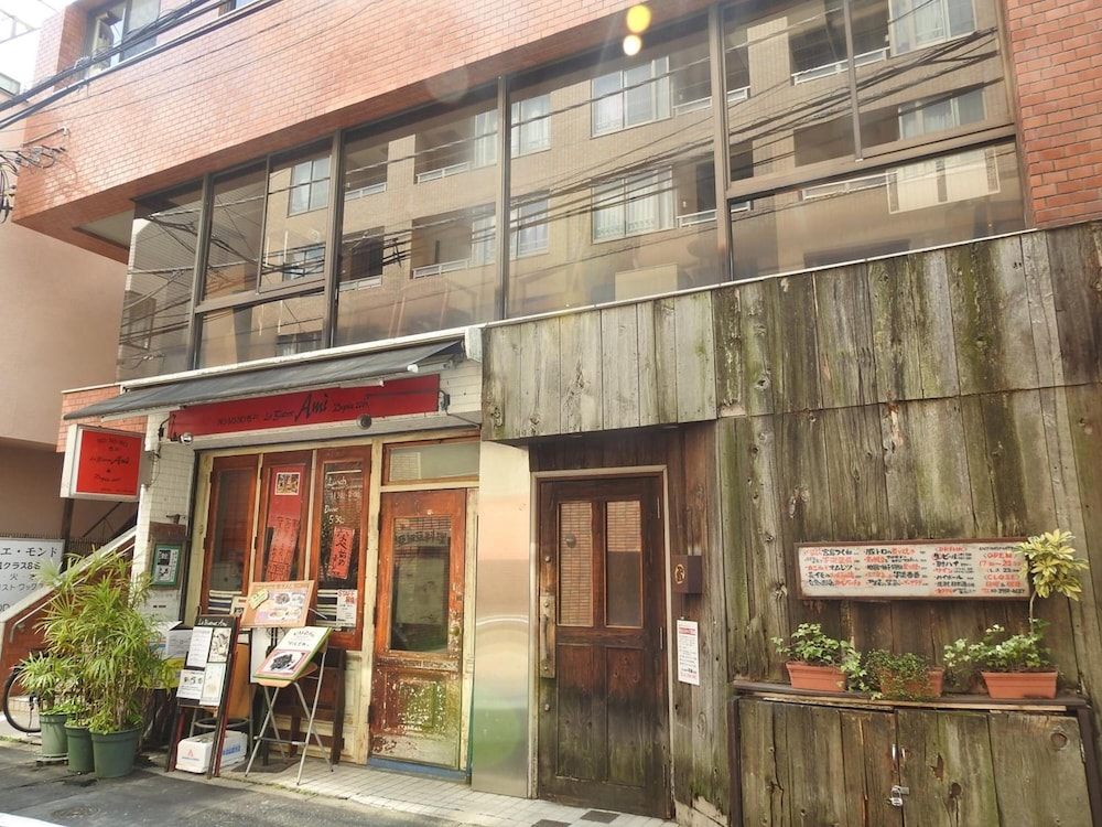 BNB+ SECRET BASE MEJIRO - HOSTEL 東京