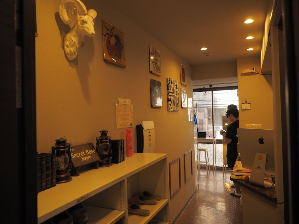 BNB+ SECRET BASE MEJIRO - HOSTEL 東京