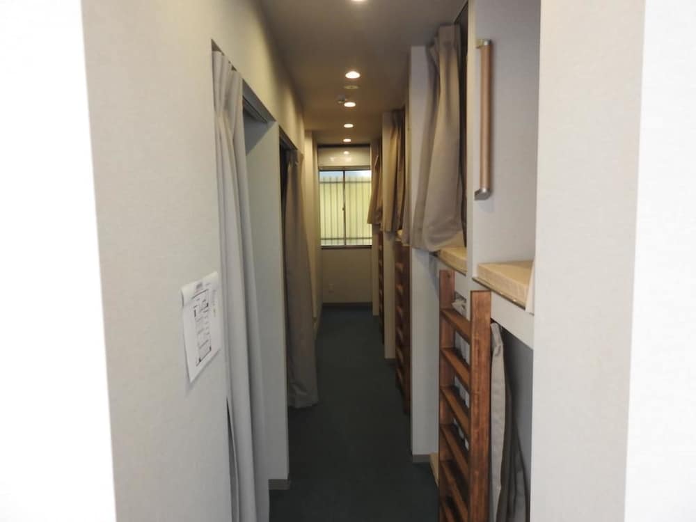 BNB+ SECRET BASE MEJIRO - HOSTEL 東京