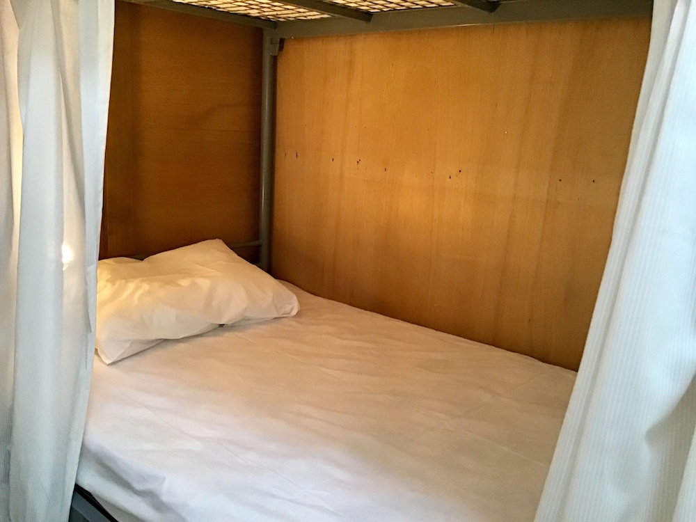 HOSTEL BOOKCAFE 東京