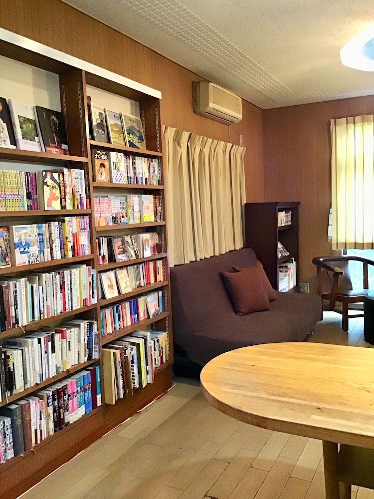 HOSTEL BOOKCAFE 東京