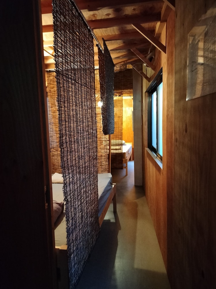 VACATION HOUSE SECRETBASE 東京