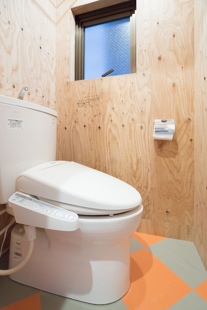 VACATION HOUSE SECRETBASE 東京