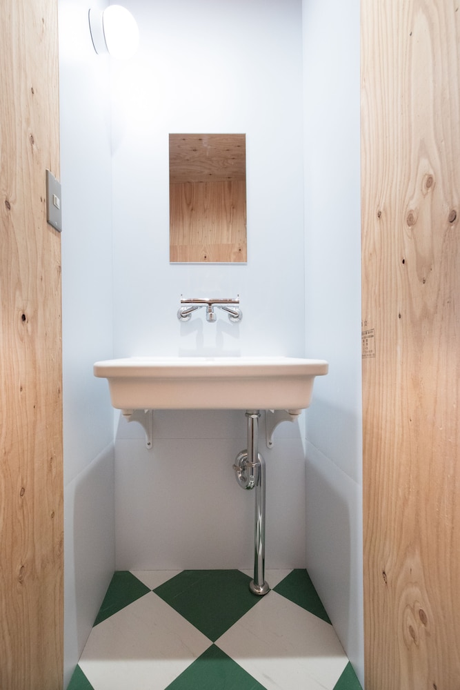 VACATION HOUSE SECRETBASE 東京