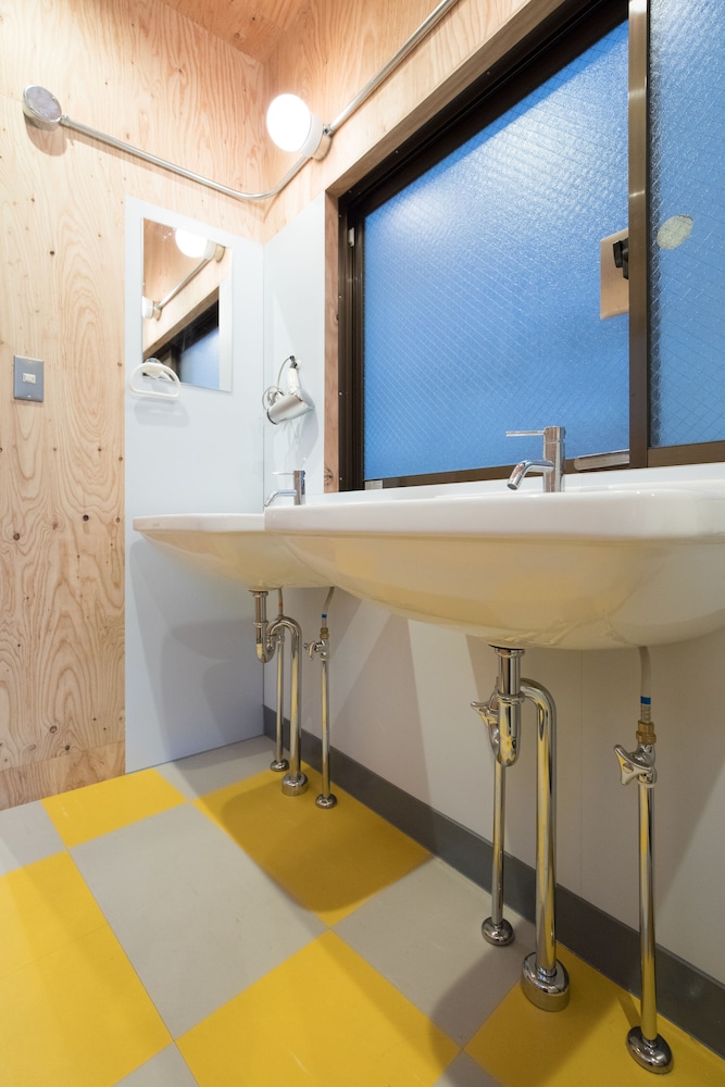 VACATION HOUSE SECRETBASE 東京