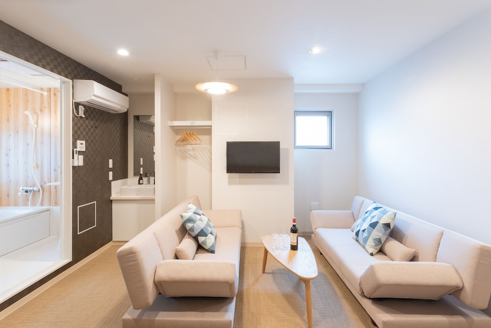 PLAYSIS EAST TOKYO 東京