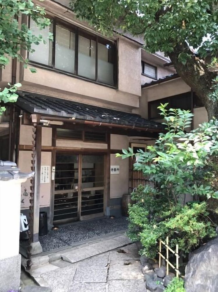 蓮華荘 東京