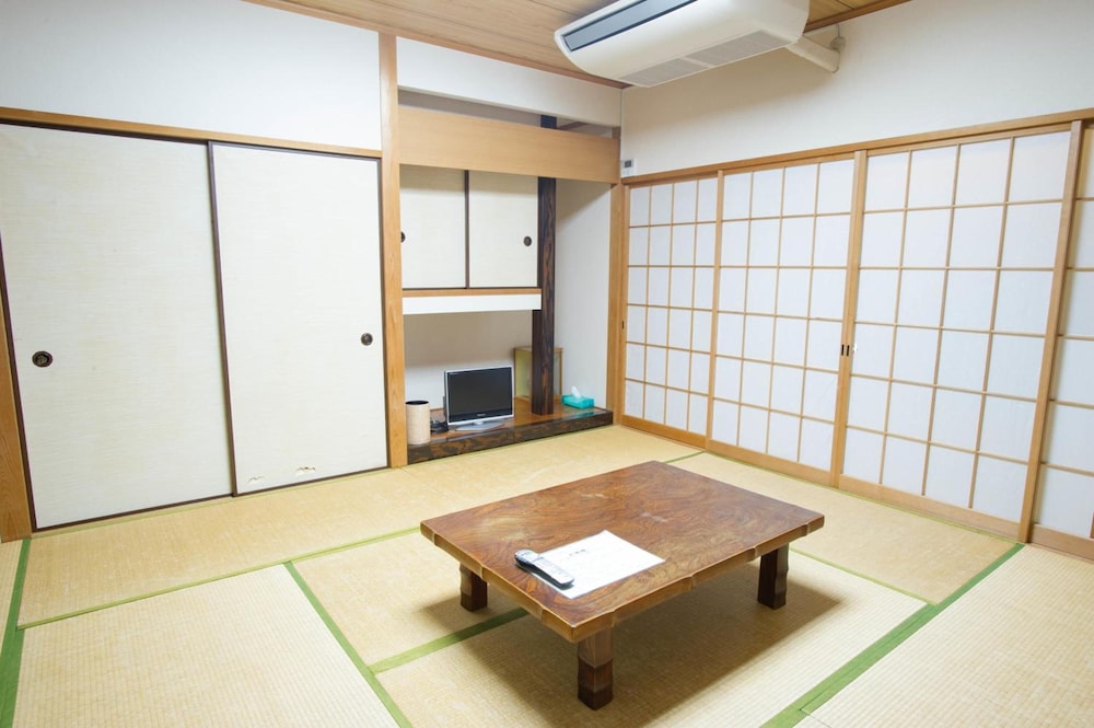 駅前山小屋 A-YARD 東京