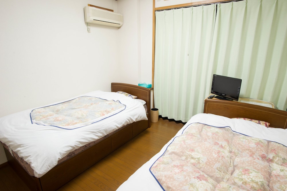 駅前山小屋 A-YARD 東京