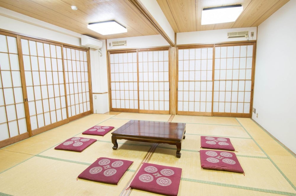 駅前山小屋 A-YARD 東京