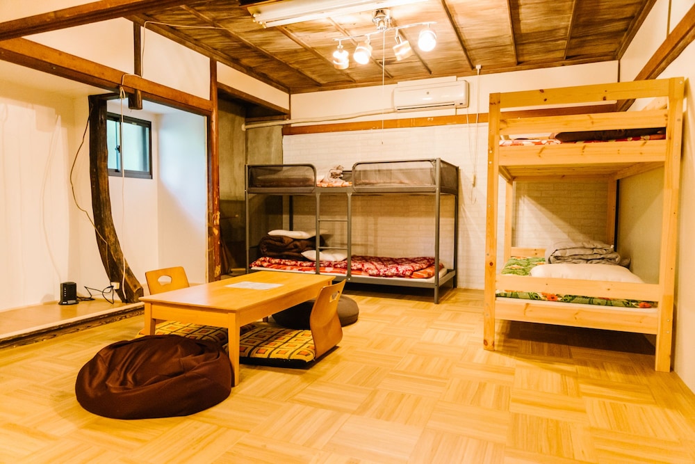 CARAVAN FLAKE - HOSTEL 東京