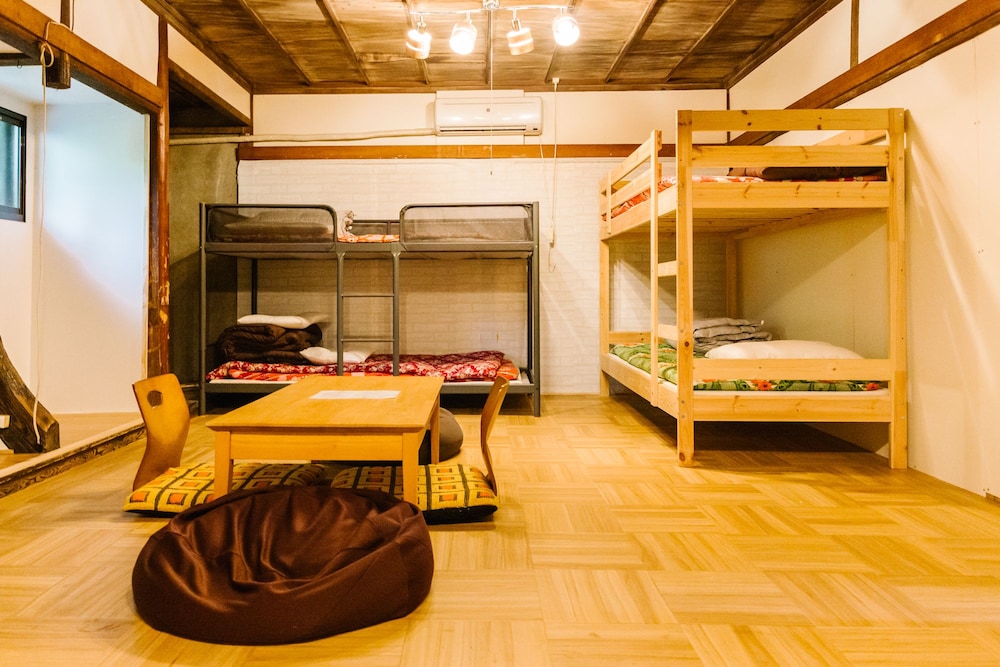 CARAVAN FLAKE - HOSTEL 東京