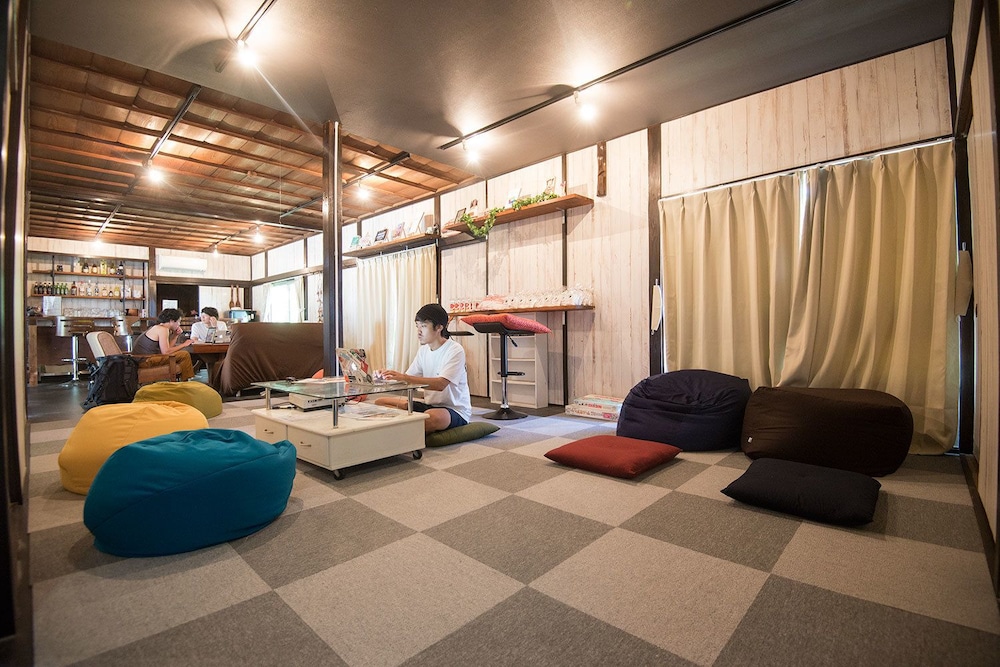 CARAVAN FLAKE - HOSTEL 東京