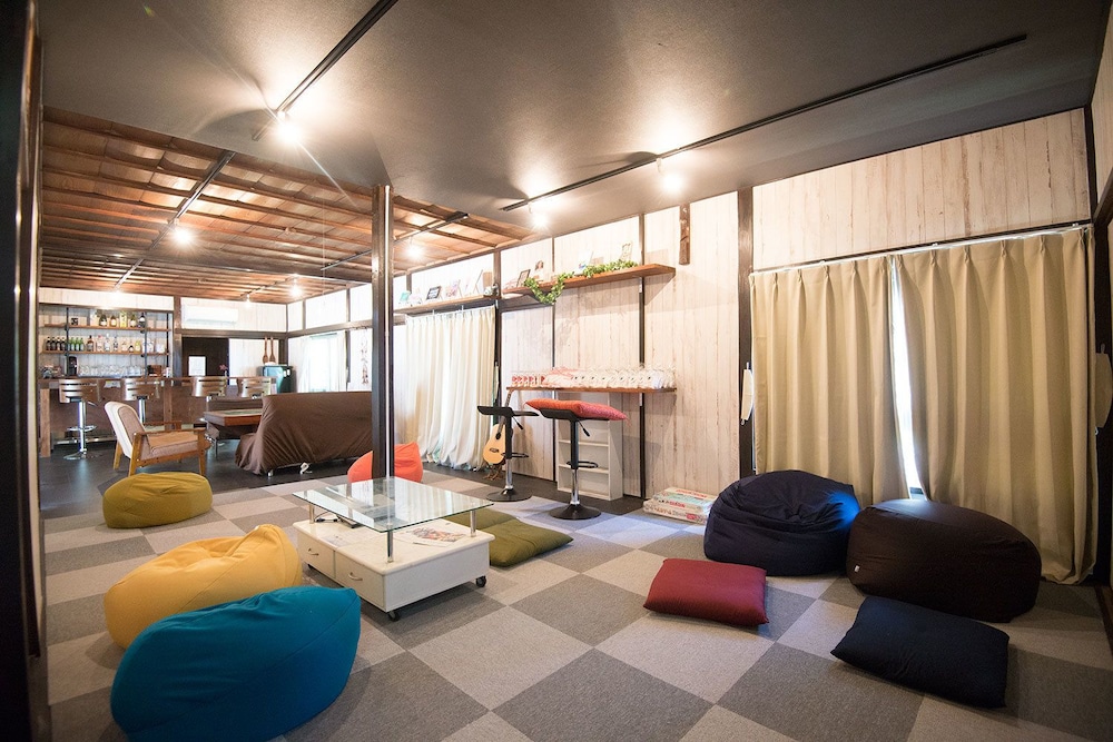 CARAVAN FLAKE - HOSTEL 東京