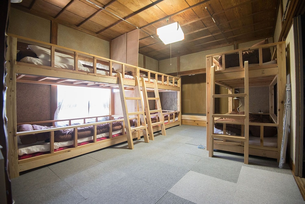 CARAVAN FLAKE - HOSTEL 東京