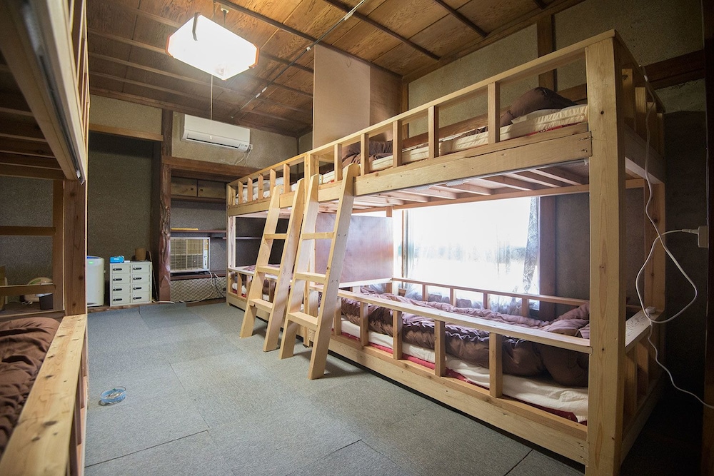 CARAVAN FLAKE - HOSTEL 東京