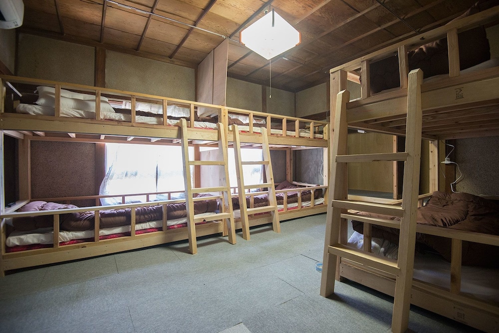 CARAVAN FLAKE - HOSTEL 東京