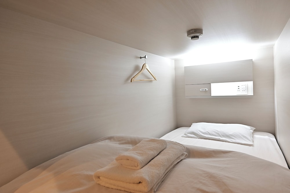 ホテル泊屋 上野 東京