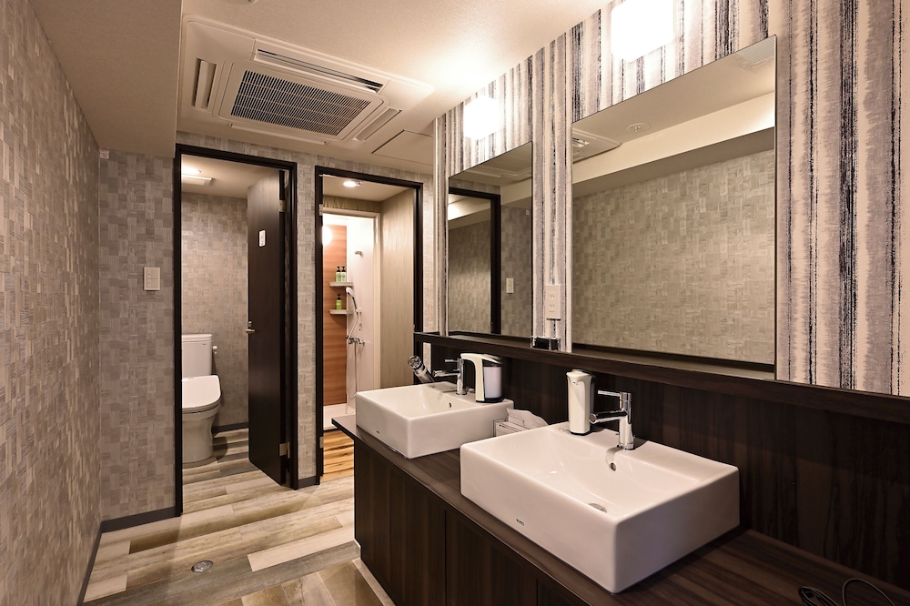 ホテル泊屋 上野 東京