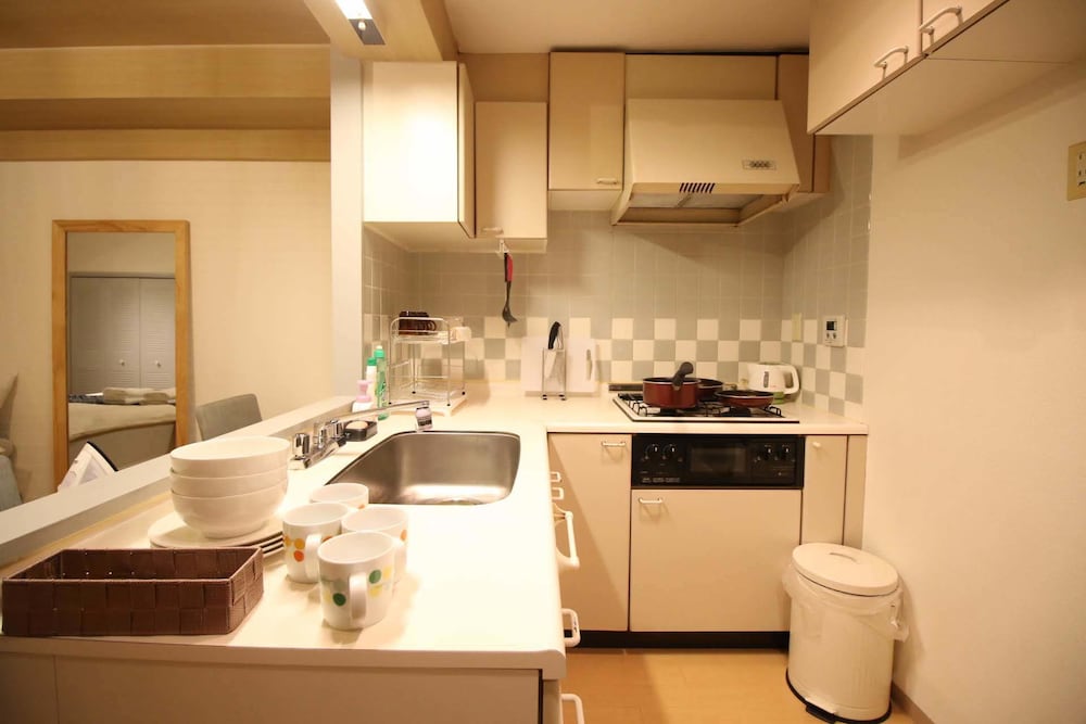 F APT 202 MICKEY HOUSE SHIBUYA SHINJUKU 東京