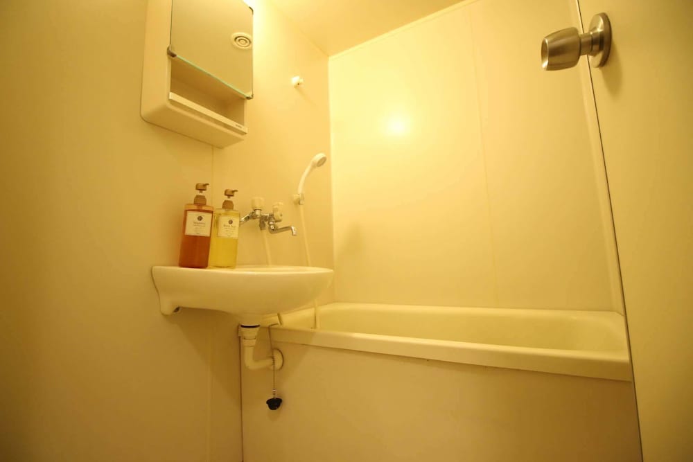 F APT 202 MICKEY HOUSE SHIBUYA SHINJUKU 東京