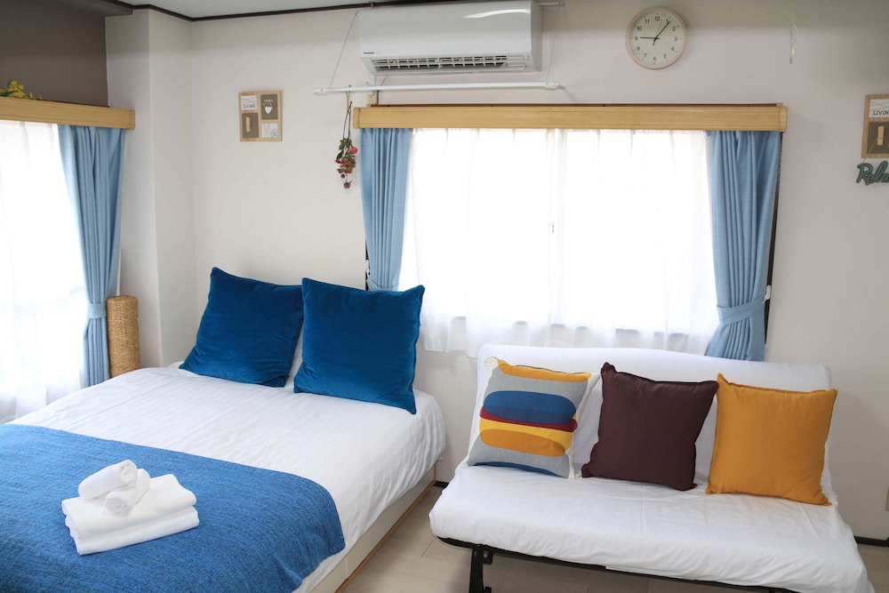 ROLANS HOUSE 401 東京