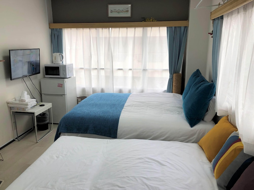 ROLANS HOUSE 401 東京