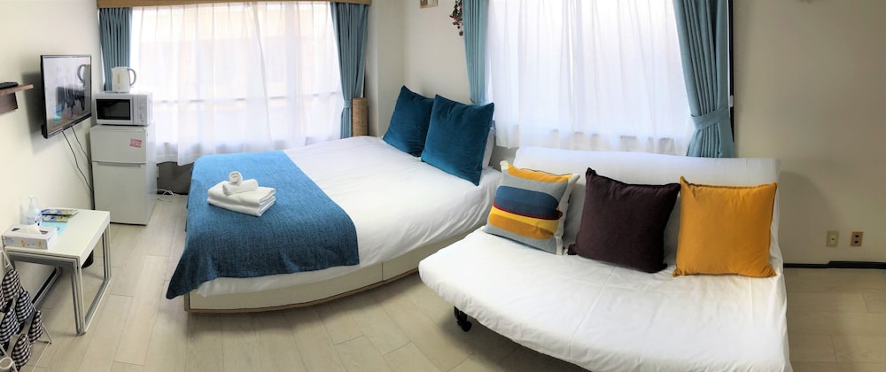 ROLANS HOUSE 401 東京