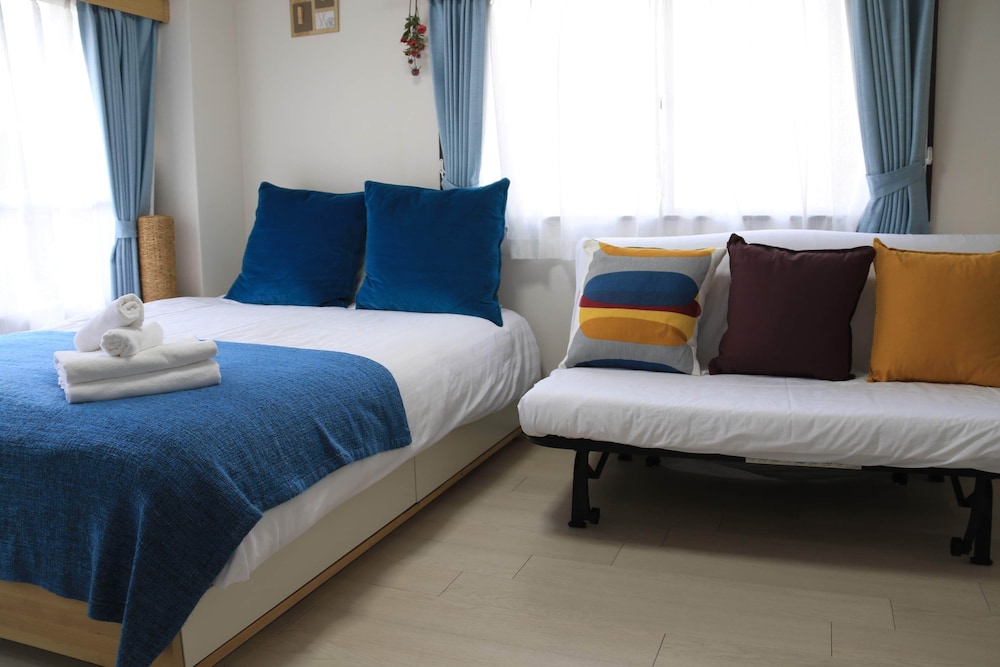 ROLANS HOUSE 401 東京