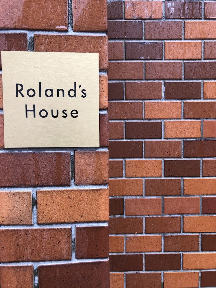 ROLANS HOUSE 401 東京
