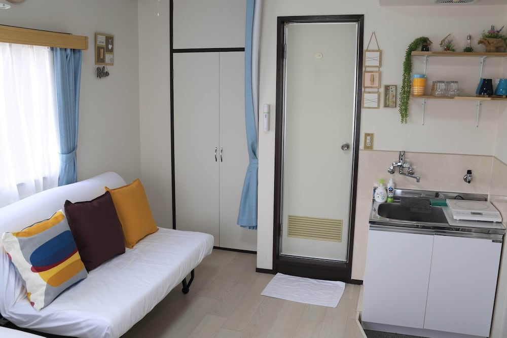 ROLANS HOUSE 401 東京