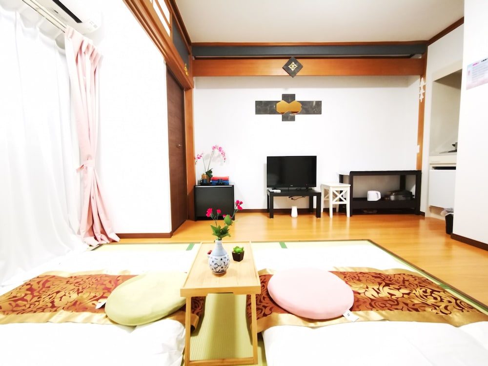 APARTMENT IN ASAKUSA 東京