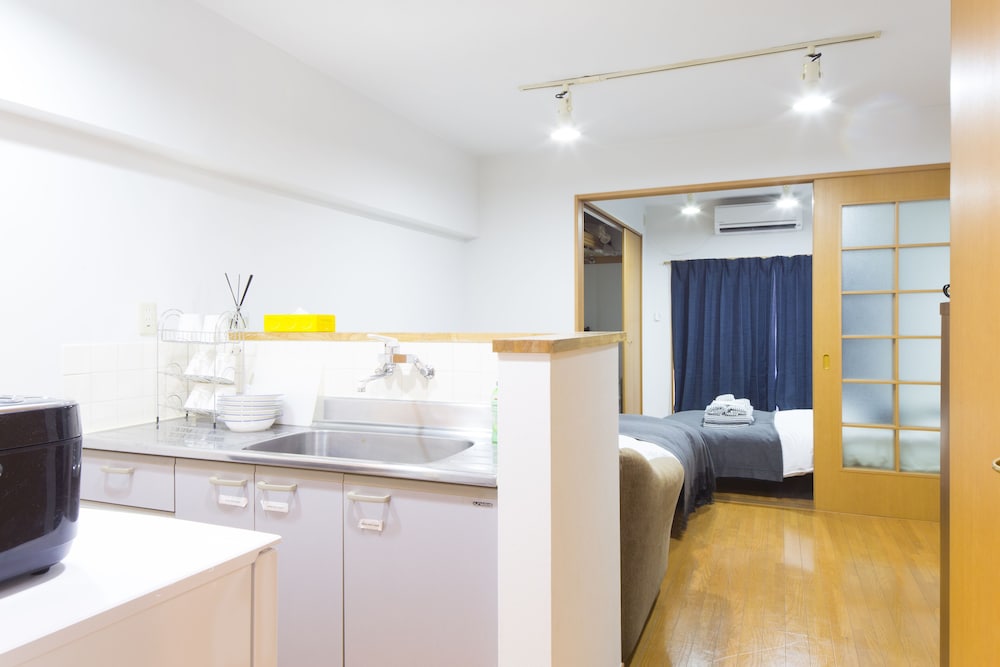 GRIP HOUSE SHIBUYA WHITE 東京