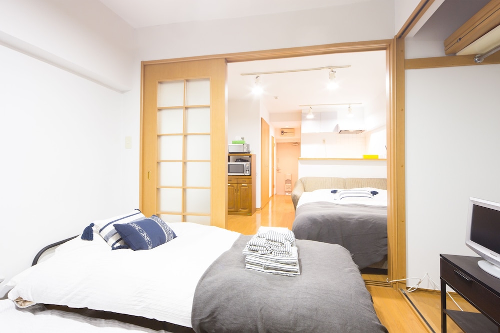 GRIP HOUSE SHIBUYA WHITE 東京