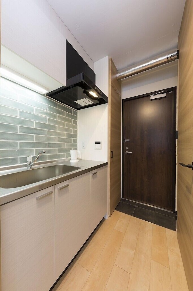 B1 MAISON PHILIPPE SHITAYA 201 東京
